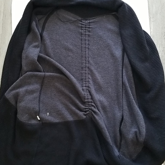 Lululemon transformation wrap Cardigan - Picture 8 of 8